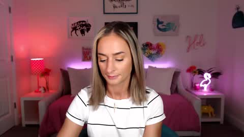 Snapshot of holihurricane chatting on 03-02-25, 04:28 Holi Hurricane online show from 03-02-25, 04:28