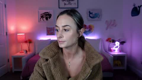 Snapshot of holihurricane chatting on 03-11-25, 02:43 Holi Hurricane online show from 03-11-25, 02:43