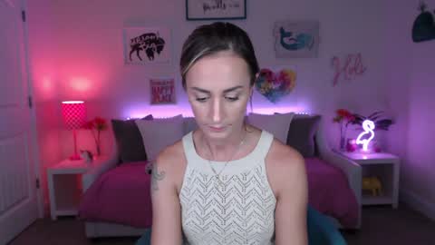 Snapshot of holihurricane chatting on 09-10-25, 03:17 Holi Hurricane online show from 09-10-25, 03:17