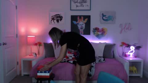 Snapshot of holihurricane chatting on 09-14-25, 04:11 Holi Hurricane online show from 09-14-25, 04:11