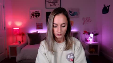 Snapshot of holihurricane chatting on 09-29-25, 04:28 Holi Hurricane online show from 09-29-25, 04:28