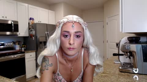 Snapshot of holihurricane chatting on 10-10-25, 03:05 Holi Hurricane online show from 10-10-25, 03:05