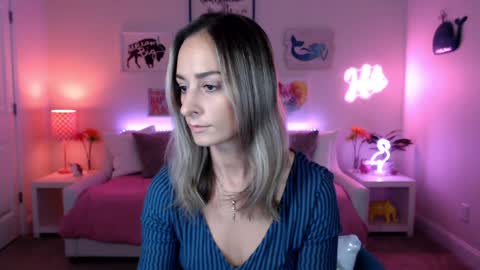 Snapshot of holihurricane chatting on 10-15-25, 02:01 Holi Hurricane online show from 10-15-25, 02:01