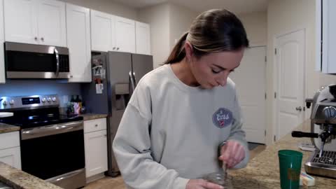 Snapshot of holihurricane chatting on 11-21-25, 03:49 Holi Hurricane online show from 11-21-25, 03:49