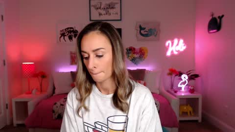 Snapshot of holihurricane chatting on 11-22-25, 04:33 Holi Hurricane online show from 11-22-25, 04:33