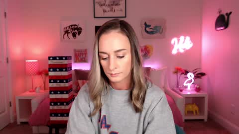 Snapshot of holihurricane chatting on 11-23-25, 03:50 Holi Hurricane online show from 11-23-25, 03:50