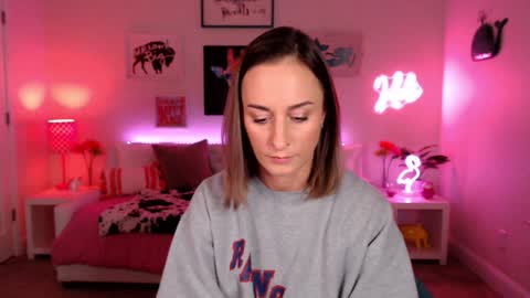 Snapshot of holihurricane chatting on 12-14-25, 05:57 Holi Hurricane online show from 12-14-25, 05:57