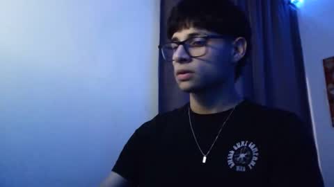 Snapshot of holis2127489 chatting on 03-16-26, 01:33 Mateeeo g online show from 03-16-26, 01:33