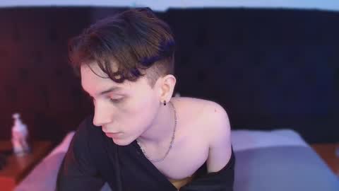 Holland online show from 03-26-26, 03:17