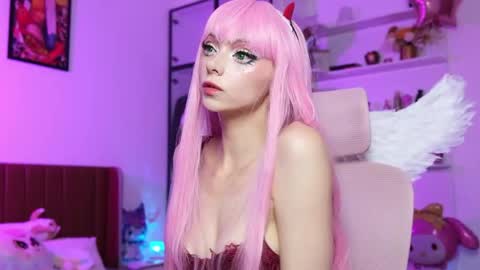 Holli online show from 05-17-26, 12:45