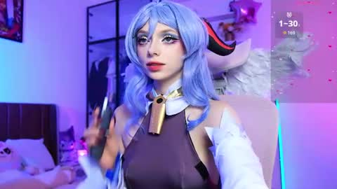 Holli online show from 06-27-26, 01:17