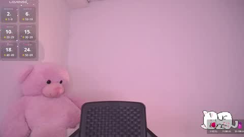 holly_16 online show from 02-06-25, 10:32