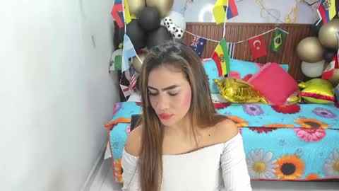 Holly 22 online show from 07-15-26, 11:04
