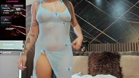 Holly 22 online show from 07-28-26, 04:39