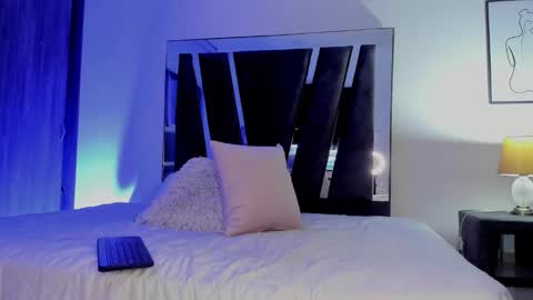 Mara online show from 03-09-26, 01:20