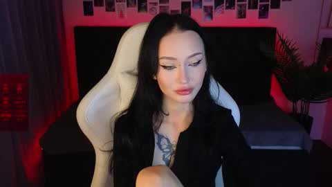 holly_berryy_ online show from 09-13-25, 01:27