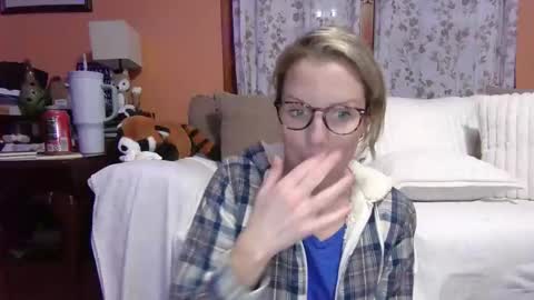 holly_bourbon online show from 10-16-25, 11:17