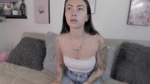 Holly online show from 10-20-25, 03:45