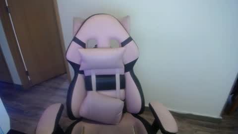 Holly online show from 11-24-25, 07:02