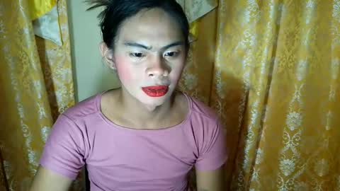 Mika Duhay Velat online show from 12-18-25, 03:40