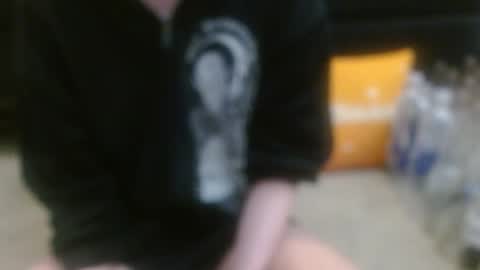 Holly Hawkes online show from 05-28-26, 01:47