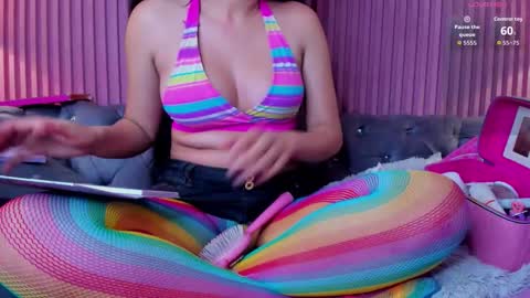 Holly online show from 10-07-25, 11:51
