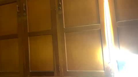 Snapshot of hollykoff chatting on 02-20-25, 02:29 space online show from 02-20-25, 02:29