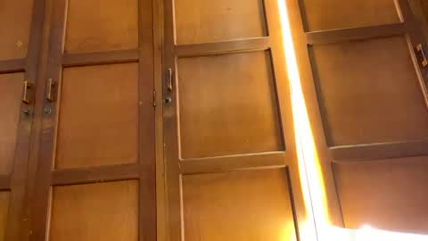 Snapshot of hollykoff chatting on 02-20-25, 03:41 space online show from 02-20-25, 03:41