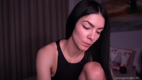 Holly Linder online show from 12-08-24, 01:24