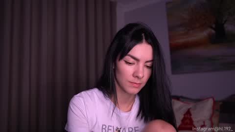 Holly Linder online show from 12-11-24, 01:47