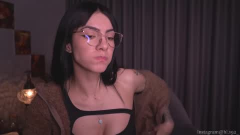 Holly Linder online show from 03-05-25, 02:14