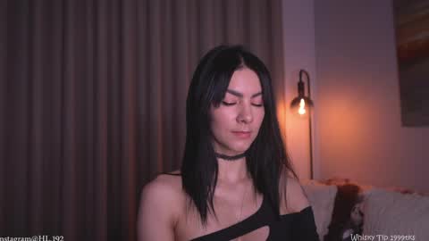 Holly Linder online show from 03-28-26, 02:44