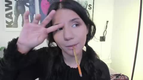 hollypeach_ online show from 06-16-26, 07:27