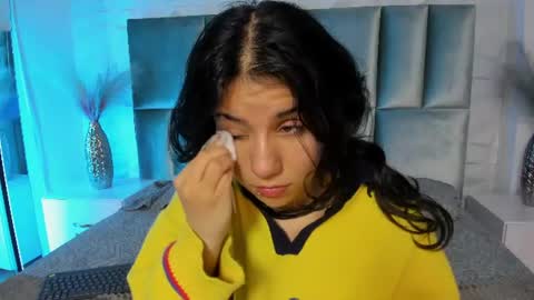 hollypeach_ online show from 07-21-26, 07:27