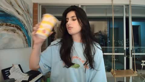 hollyshit_ online show from 11-13-25, 11:58