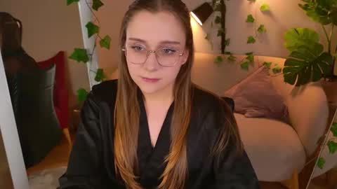 Snapshot of hollywheeler_ chatting on 07-02-26, 09:10 My name is Holly online show from 07-02-26, 09:10