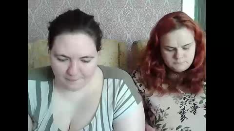 HollyXEva online show from 05-05-26, 08:22
