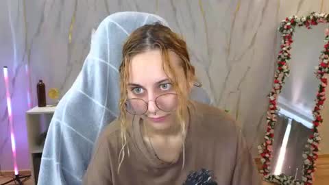 Polly online show from 08-10-26, 02:37