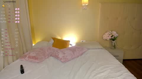 Emma online show from 03-11-25, 04:10