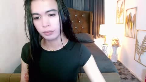 Snapshot of hollyyumiloove chatting on 03-20-26, 11:04 yumi online show from 03-20-26, 11:04