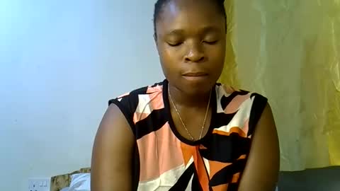 holy_ebony online show from 05-28-26, 04:37