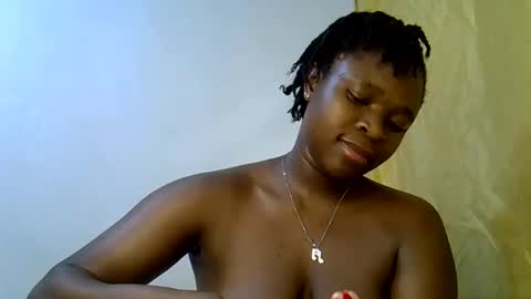 holy_ebony online show from 06-06-26, 03:06