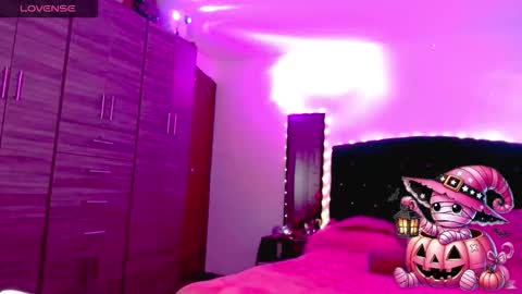 Juli online show from 10-23-25, 04:56