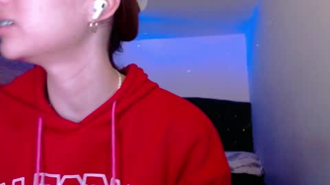 holy_julii online show from 06-02-26, 04:36