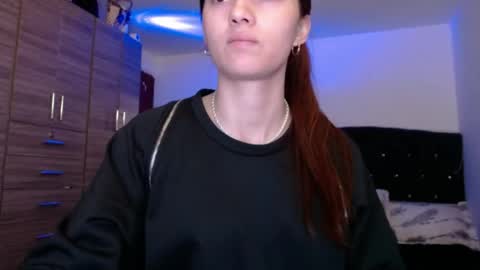 holy_julii online show from 06-07-26, 03:54