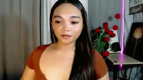 Bella online show from 05-18-26, 04:07