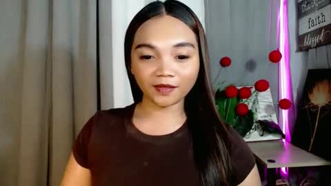 Bella online show from 05-22-26, 12:00