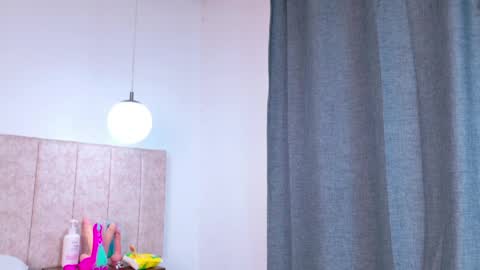 Snapshot of holy_un chatting on 05-11-26, 12:55 Ariana Mora online show from 05-11-26, 12:55