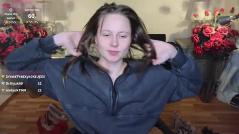 Snapshot of holybabydoll chatting on 11-24-25, 11:59 holybabydoll online show from 11-24-25, 11:59