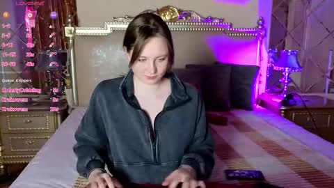 Snapshot of holybabydoll chatting on 11-30-25, 11:31 holybabydoll online show from 11-30-25, 11:31